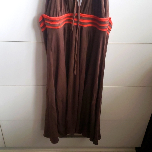 Halter dress - Picture 4 of 4